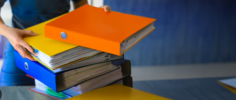 kontorsmaterial pärm papper pennor a4 pärmar